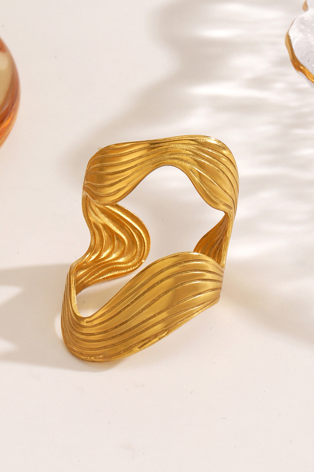 Metal Irregular Asymmetric Rings